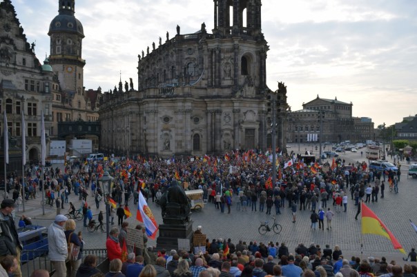 Pegida am 25.05.2015 um 19:16 Uhr