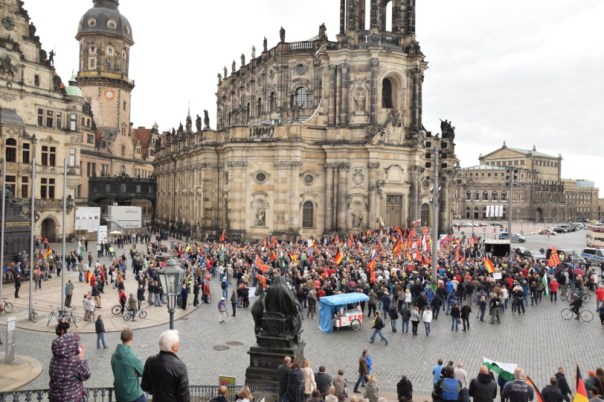 Kundgebung um 19:15 Uhr