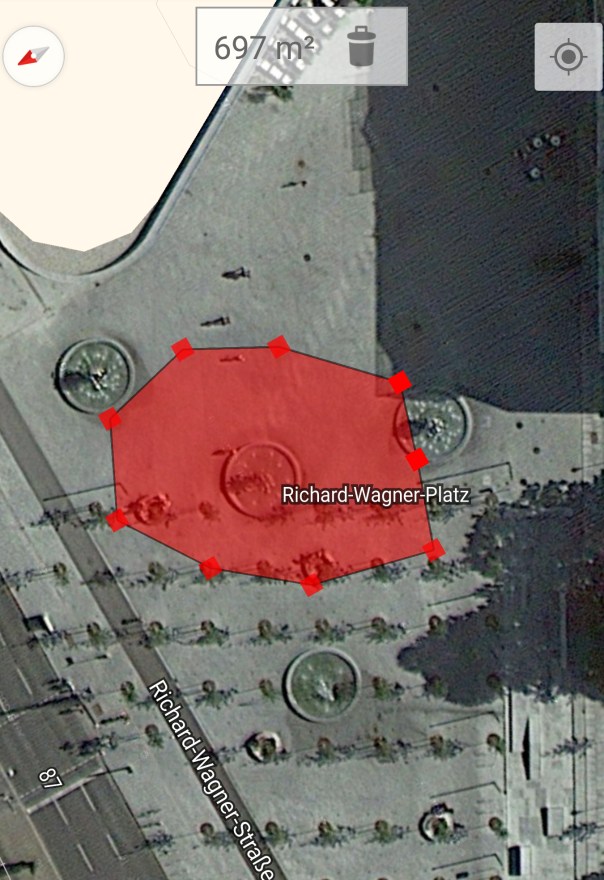 Flächenschätzung für die Auftaktkundgebung der Legida auf dem Richard-Wagner-Platz gegen 19:35 Bild: Google Bearbeitung: Forschungsgruppe Durchgezählt